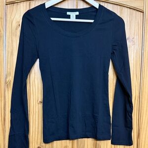 Bozzolo Black Long Sleeved Crewneck Tee – Women’s Basic Top